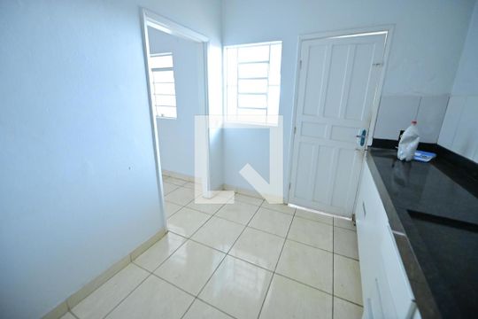 Cozinha de apartamento para alugar com 2 quartos, 130m² em Setor Urias Magalhães, Goiânia