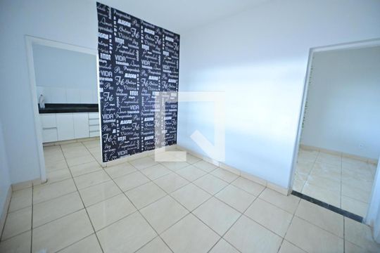 Sala de apartamento para alugar com 2 quartos, 130m² em Setor Urias Magalhães, Goiânia