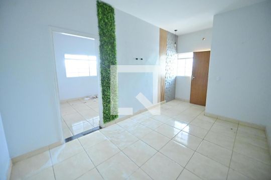 Sala de apartamento para alugar com 2 quartos, 130m² em Setor Urias Magalhães, Goiânia