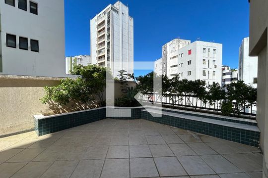Área comum de apartamento para alugar com 2 quartos, 80m² em Ondina, Salvador