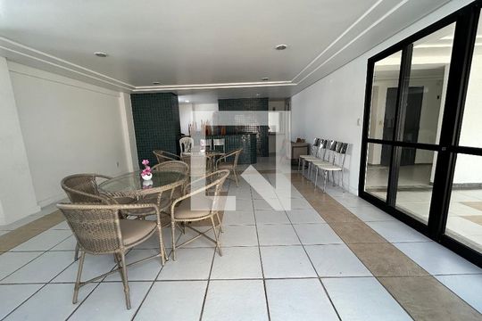 Área comum de apartamento para alugar com 2 quartos, 80m² em Ondina, Salvador