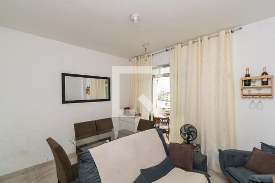 Sala de apartamento para alugar com 2 quartos, 51m² em Brás de Pina, Rio de Janeiro
