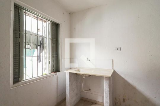 Cozinha de kitnet/studio para alugar com 1 quarto, 18m² em Santana, São Paulo