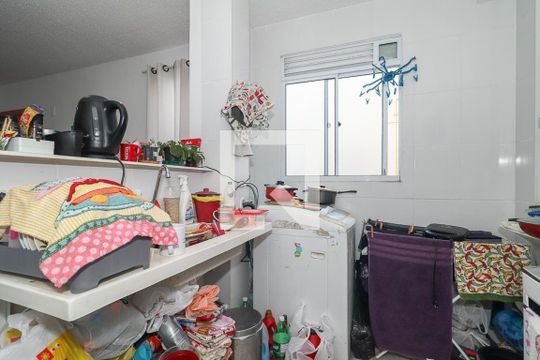 Cozinha de apartamento à venda com 2 quartos, 47m² em Chácara das Pedras, Porto Alegre