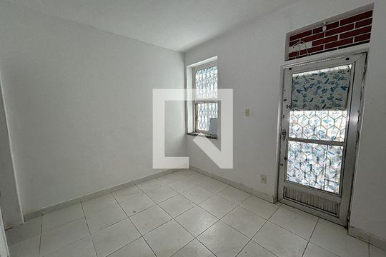 Casa para alugar com 1 quarto, 80m² em Encantado, Rio de Janeiro