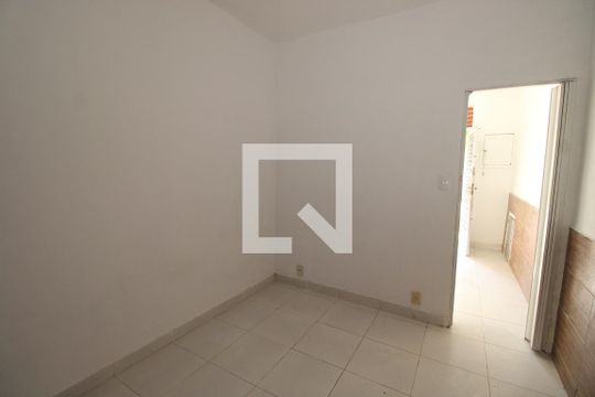 Quarto de casa para alugar com 1 quarto, 80m² em Encantado, Rio de Janeiro
