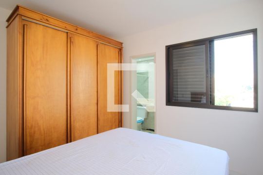 Suíte de apartamento para alugar com 2 quartos, 82m² em Vila Gomes Cardim, São Paulo