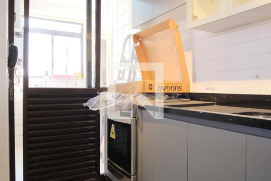 Cozinha de apartamento para alugar com 2 quartos, 82m² em Vila Gomes Cardim, São Paulo