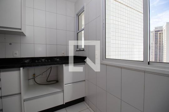 Cozinha e Área de Serviço de apartamento para alugar com 2 quartos, 73m² em Águas Claras, Brasília