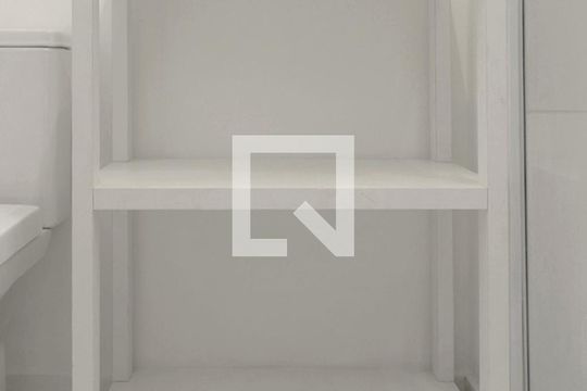 Banheiro de kitnet/studio à venda com 1 quarto, 33m² em Pinheiros, São Paulo