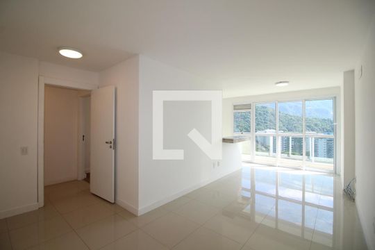 Apartamento para alugar com 2 quartos, 82m² em Camorim, Rio de Janeiro