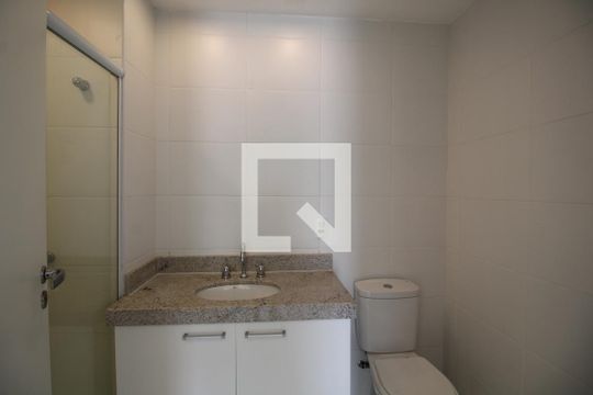 Suíte 1 - Banheiro de apartamento para alugar com 2 quartos, 82m² em Camorim, Rio de Janeiro