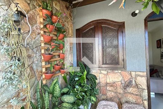 Varanda da Sala de casa à venda com 3 quartos, 180m² em Vila Cloris, Belo Horizonte