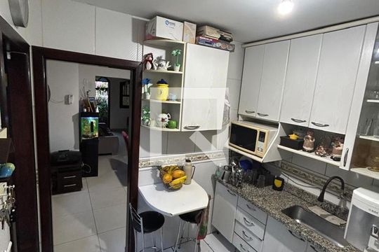 Cozinha de casa à venda com 3 quartos, 180m² em Vila Cloris, Belo Horizonte