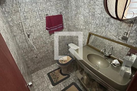 Banheiro Suite de casa à venda com 3 quartos, 180m² em Vila Cloris, Belo Horizonte