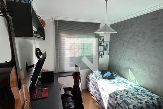 Quarto 1 de casa à venda com 3 quartos, 180m² em Vila Cloris, Belo Horizonte