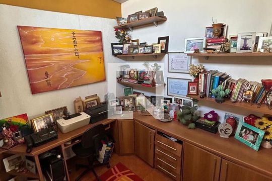 Escritorio de casa à venda com 3 quartos, 180m² em Vila Cloris, Belo Horizonte
