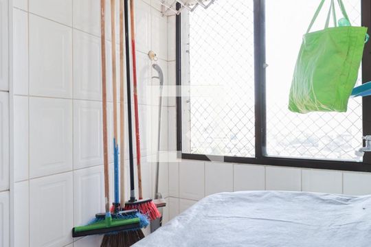 Área de serviço de apartamento à venda com 3 quartos, 58m² em Vila Amalia (zona Norte), São Paulo