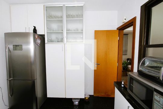 Cozinha - Armários de apartamento à venda com 4 quartos, 144m² em Buritis, Belo Horizonte