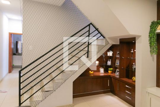 Sala de casa para alugar com 3 quartos, 350m² em Jardim Guanabara, Belo Horizonte