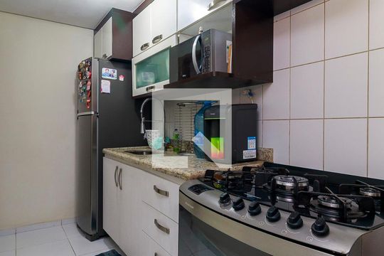 Cozinha de casa de condomínio à venda com 3 quartos, 127m² em Jardim São Luís, São Paulo