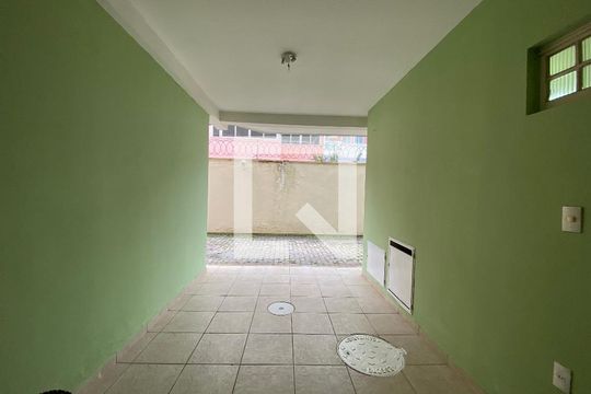 Garagem de casa à venda com 3 quartos, 140m² em Cachambi, Rio de Janeiro