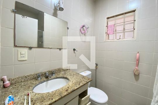 Banheiro de casa à venda com 3 quartos, 140m² em Cachambi, Rio de Janeiro
