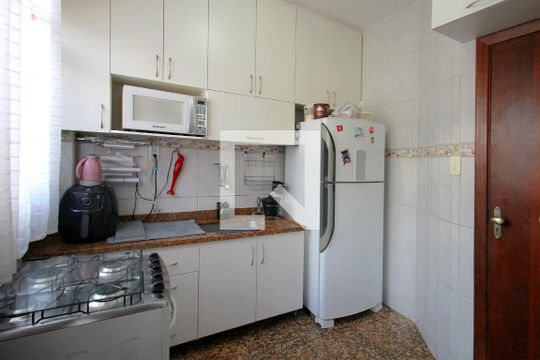 Cozinha de apartamento à venda com 3 quartos, 177m² em Sagrada Família, Belo Horizonte