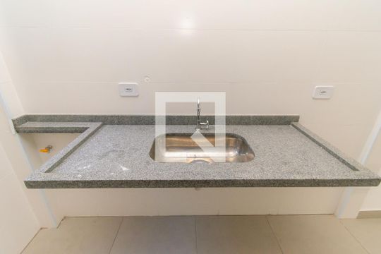Cozinha de apartamento para alugar com 2 quartos, 46m² em Vila Lucia, São Paulo