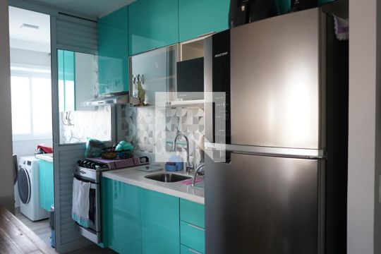 Cozinha  de apartamento à venda com 2 quartos, 65m² em Vila Bertioga, São Paulo