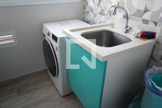 Área de Serviço de apartamento à venda com 2 quartos, 65m² em Vila Bertioga, São Paulo