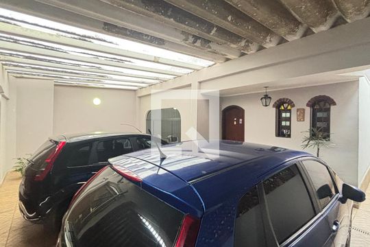Garagem de casa à venda com 4 quartos, 255m² em Jardim do Estádio, Santo André