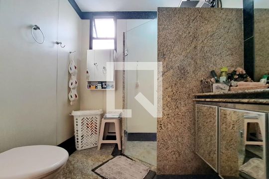 Banheiro do Quarto 4 de apartamento à venda com 4 quartos, 187m² em Buritis, Belo Horizonte