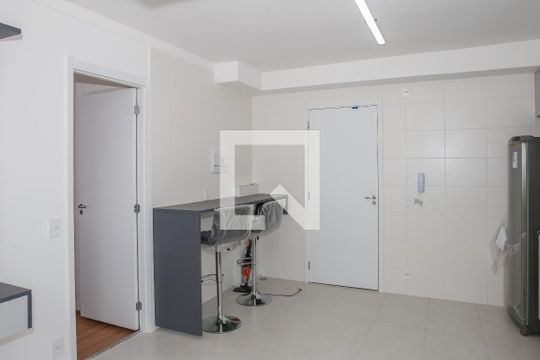 Sala e Cozinha de apartamento à venda com 1 quarto, 31m² em Barra Funda, São Paulo