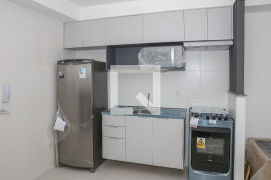 Sala e Cozinha de apartamento à venda com 1 quarto, 31m² em Barra Funda, São Paulo