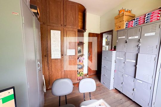 Quarto 1 de casa à venda com 3 quartos, 250m² em Santa Cruz Industrial, Contagem