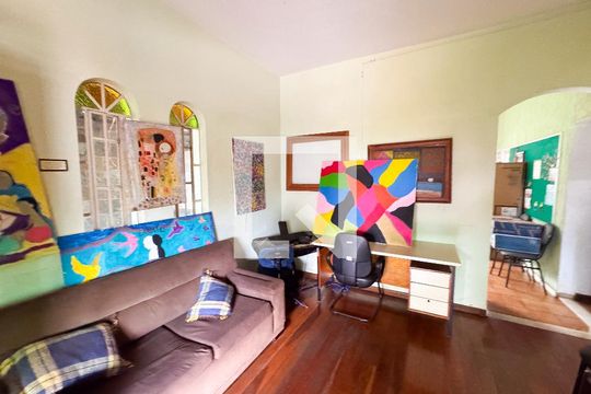 Sala de casa à venda com 3 quartos, 250m² em Santa Cruz Industrial, Contagem