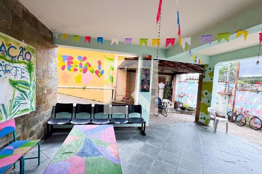 Área Externa de casa à venda com 3 quartos, 250m² em Santa Cruz Industrial, Contagem