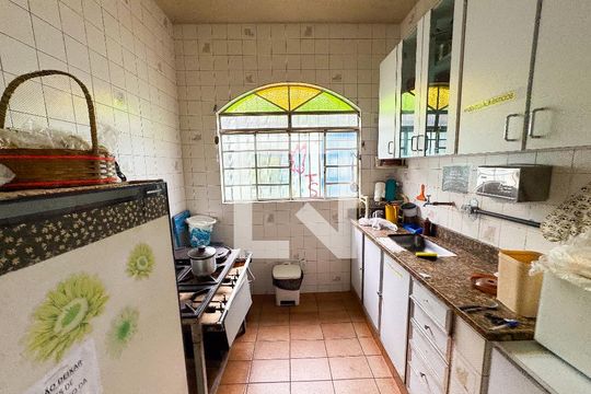 Cozinha de casa à venda com 3 quartos, 250m² em Santa Cruz Industrial, Contagem