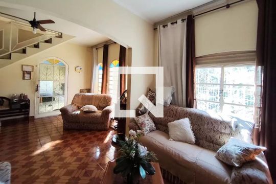 Sala de Estar de casa à venda com 3 quartos, 230m² em Cidade Jardim, Campinas