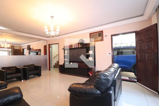 Sala de casa à venda com 3 quartos, 489m² em Vila Valparaíso, Santo André