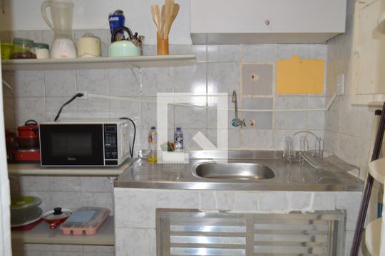 Cozinha de kitnet/studio para alugar com 1 quarto, 25m² em Centro Histórico de São Paulo, São Paulo