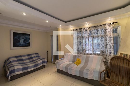 Casa à venda com 4 quartos, 150m² em Cidade Antônio Estêvão de Carvalho, São Paulo