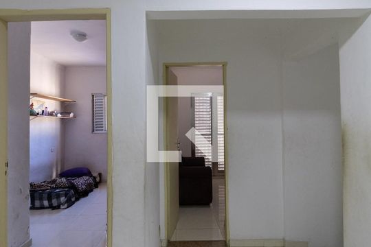 Corredor de casa à venda com 4 quartos, 150m² em Cidade Antônio Estêvão de Carvalho, São Paulo
