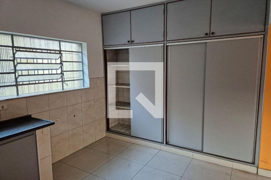 Casa à venda com 4 quartos, 180m² em Planalto Paulista, São Paulo
