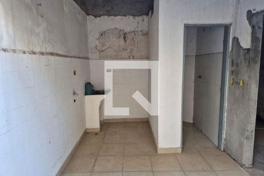 Casa à venda com 4 quartos, 180m² em Planalto Paulista, São Paulo