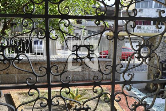 Vista Quarto 1 de casa à venda com 4 quartos, 260m² em Méier, Rio de Janeiro