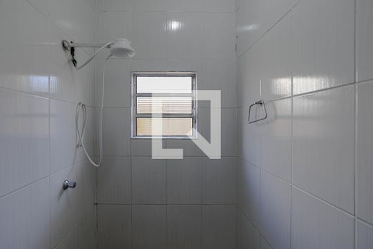 Banheiro de casa para alugar com 2 quartos, 170m² em Vila Industrial, Mogi das Cruzes