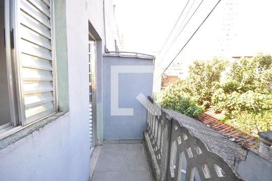 Sacada  Suíte de casa para alugar com 1 quarto, 45m² em Vila Gustavo, São Paulo