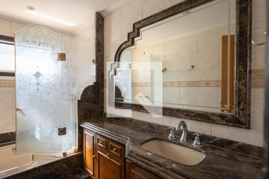 Banheiro de apartamento à venda com 4 quartos, 378m² em Jardim Analia Franco, São Paulo